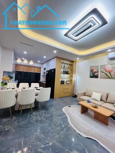 SIÊU PHẨM Ngô Gia Tự 50,6 tầng,nhỉnh 9tỷ.THANG MÁY,FULL NỘI THẤT,NGÕ THÔNG-KD - 1