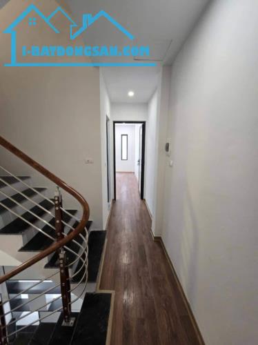 Bán nhà Ngọc Thuỵ,Long Biên 5 tầng,40m oto đõ cửa nhỉnh 7 tỷ - 2