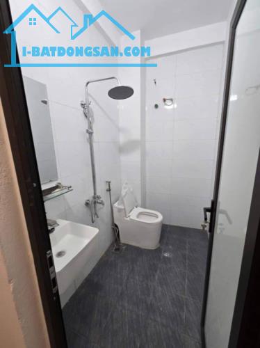 Bán nhà Ngọc Thuỵ,Long Biên 5 tầng,40m oto đõ cửa nhỉnh 7 tỷ - 4