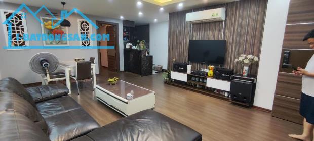 CĂN CHUNG CƯ 131 Trần phú( Hà Đông ) 3 MẶT THOÁNG 130m² giá 5,5 tỷ