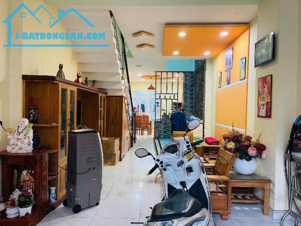 Nhà Bán Đ.Phú Thọ Hòa - 84m2 - 3 Tầng Đúc BTCT - Sát Mặt Tiền - Tân Phú - Chỉ 8.2 tỷ