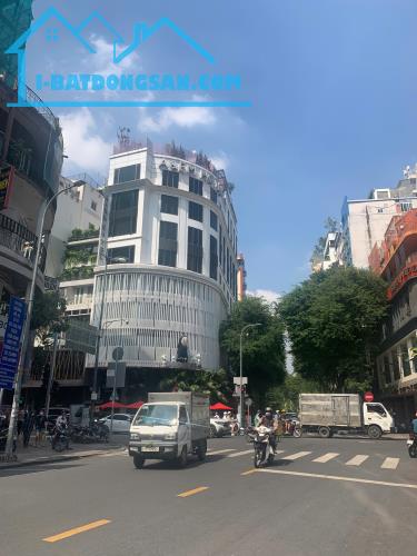 Mặt tiền 8x17m  Lê Thánh Tôn ngay chợ Bến Thành  Quận 1 giá chỉ 180 tỷ