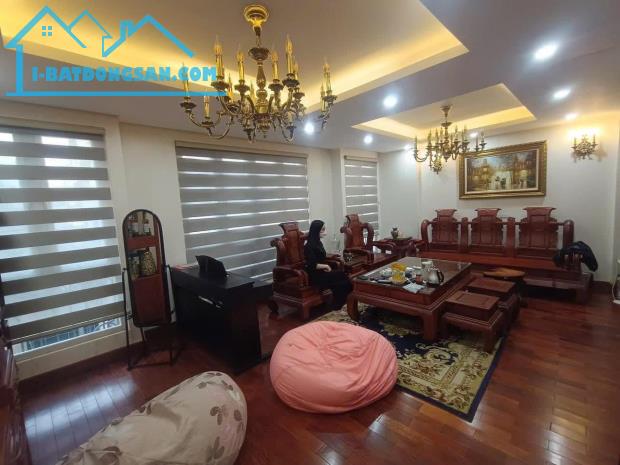 HOÀNG NGÂN ĐẮC ĐỊA 1 NHÀ RA MẶT PHỐ VỈA HÈ ÔTÔ TRÁNH KINH DOANH VIP 70m2 8T MT 6.7m SỔ ĐẸP - 1