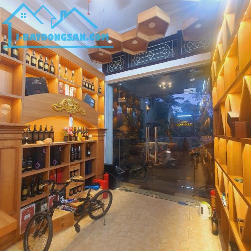 THÁI THỊNH THÁI HÀ VỈA HÈ ÔTÔ TRÁNH TÒA VP KINH DOANH ĐỈNH MỚI ĐẸP SỔ ĐẸP 134m2 9T MT 7.1m