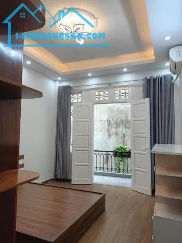 Nhà đẹp Phố Trung Kính, trung tâm quận, lô góc 3 thoáng, 53m2 - 4 tầng, giá cực tốt. - 2