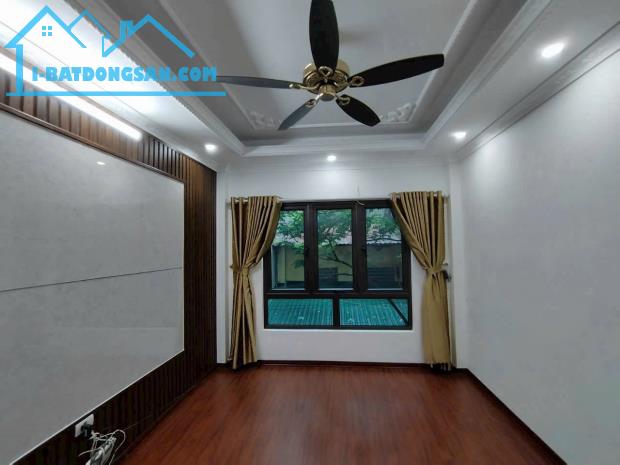 Bán Nhà Đang Xây Có Thang Máy Ở Cầu Đơ,Ngõ Nông,Rộng.Ô Tô Lùi Cửa,Gía 8Tỷ Có TL - 2