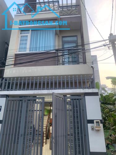 (60M2 ) NHÀ 1 TRỆT 2 LẦU 3PN LÃ XUÂN OAI. LONG TRƯỜNG, ĐƯỜNG NHỰA O TÔ TRÁNH NHAU GIÁ 4 - 3