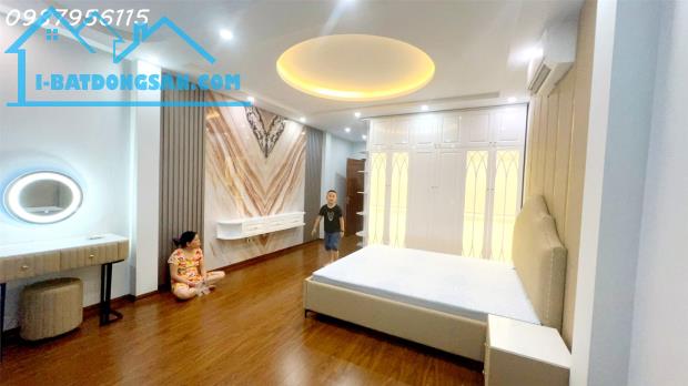 Bán nhà Ngọc Lâm - Sát cầu Chương Dương - 68m2 - 6 tầng thang máy - Ô tô kinh doanh - 4