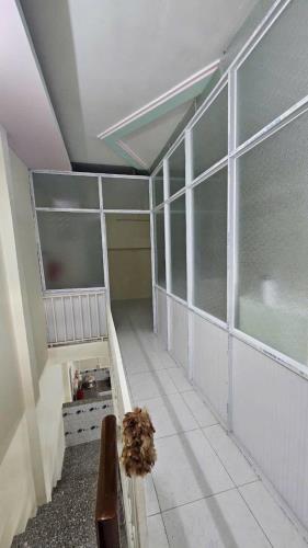 NHÀ GIÁP  ĐƯỜNG TÊN LỬA, BÌNH TÂN, HẺM 3 GÁC THÔNG, 52M2, 2 TẦNG SHR HOÀN CÔNG ĐỦ. - 3