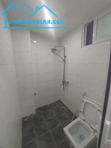 🏠 Nhà đẹp về ở ngay ,trung tâm hoàng cầu DT 30m 5t.mt 3.2 m thoáng trước thoáng sau( giá - 2