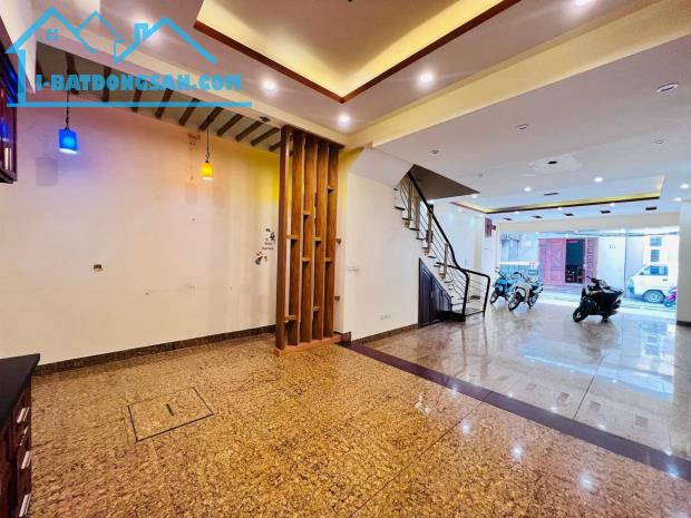 Bán nhà mặt ngõ Xuân Đỉnh ô tô tránh rộng như phố 88 m2 mt 4.5 m 16 tỷ