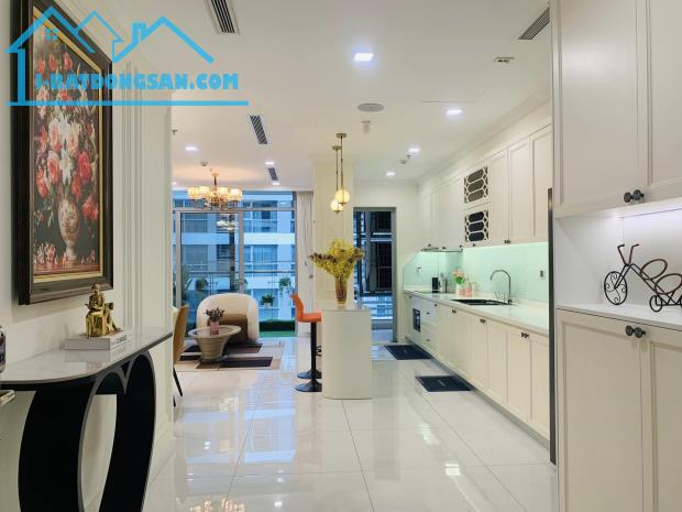 🌈🏡Căn hộ 3PN, 2WC, DT 116m2, tầng 32 Vinhomes Central Park Tân Cảng khu Landmark 81