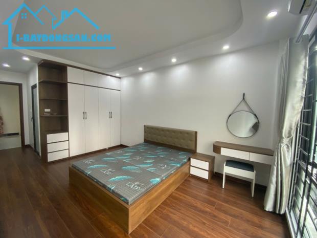 Bán nhà Ngọc Lâm,Long Biên 6 tầng,35m,ngõ thông,oto vào nhà nhỉnh 8 tỷ - 2
