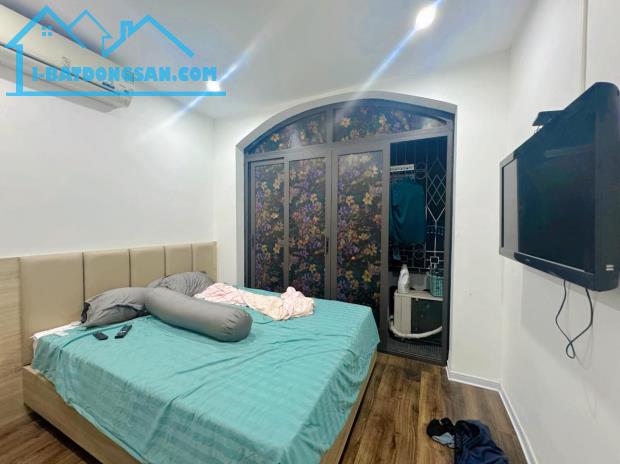 Cực độc! Bán nhà Ngọc Thụy - 2 mặt ngõ ô tô tránh kinh doanh - 50m2*3T*3.5m - 350m tới chợ