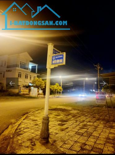 BÁN LÔ GÓC CHU HUY MÂN - NGUYỄN ĐÌNH HOÀN - SƠN TRÀ, ĐN, ĐƯỜNG 10.5M, LỀ 7.5M. - 2
