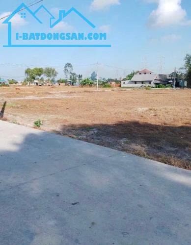 ĐẤT SỔ HỒNG RIÊNG 200m2 ĐƯỜNG 824 ĐỨC HOÀ GIÁ TỐT NHẤT