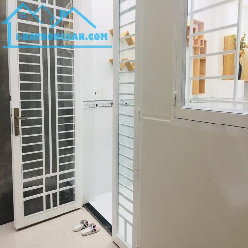 Bán nhà sổ hồng riêg đường Đỗ Xuân Hợp, Phường Phước Long B, Quận 9 _ 2 tầng 2 pn 2 wc _ C - 1