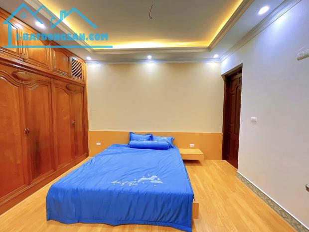 BÁN GẤP NHÀ RIÊNG TẠI PHỐ KIM MÃ, 8,8 TỶ VND, 45 M2, VIEW ĐẸP - 1