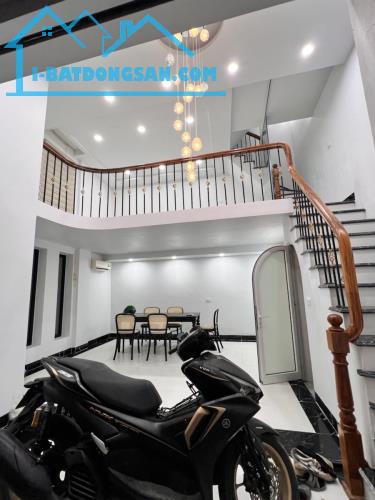 Bán nhà Thọ Lão  16/42 m-4 tầng -10,2 tỷ ( có thương lượng)  -Nhà lô góc , thoáng sáng  +