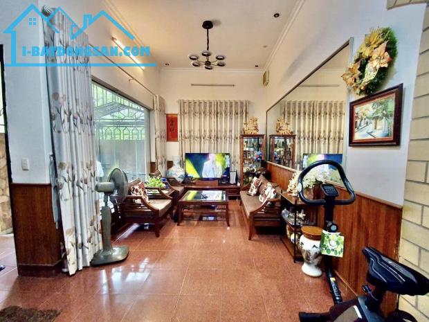 NGUYỄN TRÃI VỊ TRÍ HIẾM LÔ GÓC 3 THOÁNG VĨNH VIỄN VỈA HÈ ÔTÔ TRÁNH KINH DOANH 64m2 MT 5.6m