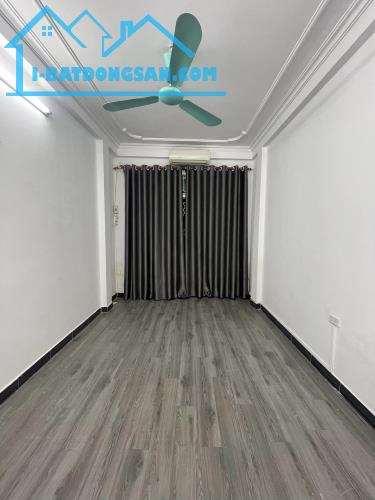 ✳️Nhỉnh 4 tỷ Bán Nhà Trại Cá 28 M2 4T MT 3 M, Chỉ 5.2 Tỷ Mặt Ngõ Kinh doanh 3 bước ra - 2