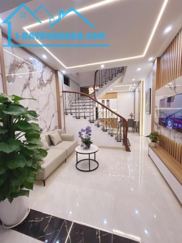 Bán Nhà Phố Quan Nhân, Thanh Xuân, 40m2, 5 Tầng Full Nội Thất 5 Sao, Gần Ô Tô, Nhỉnh 7 Tỷ - 1