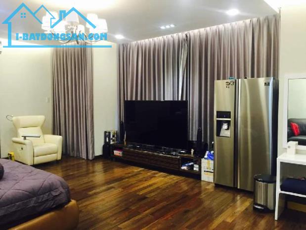 Biệt thự vườn khu Kiều Đàm, P Tân Hưng, Quận 7. 15x23m. 3 Tầng. 11pn. Giá 69 tỷ. Cần Bán - 1