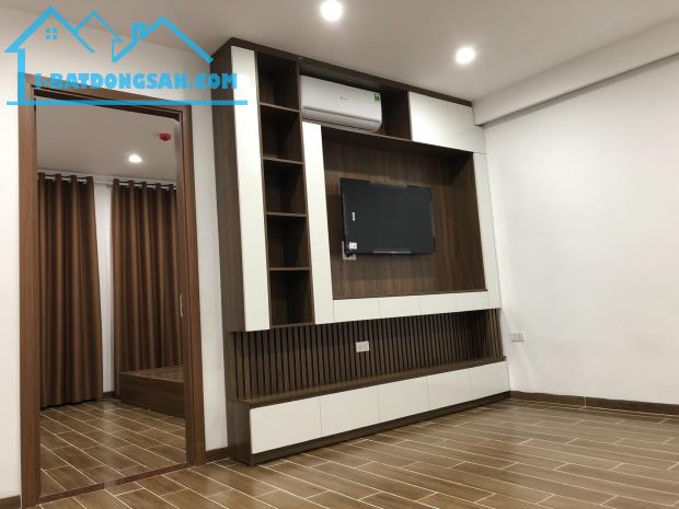 TÒA CĂN HỘ DỊCH VỤ, NGÕ 38, XUÂN LA- KD- THANG MÁY: 85M X7T, MT 5,5M, GIÁ 19 TỶ. - 3