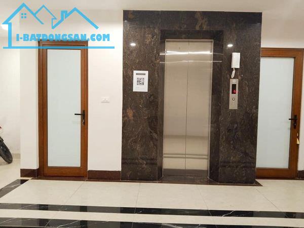 TÒA CĂN HỘ DỊCH VỤ, NGÕ 38, XUÂN LA- KD- THANG MÁY: 85M X7T, MT 5,5M, GIÁ 19 TỶ. - 5