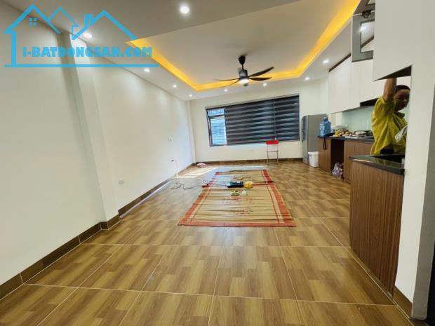 Bán Nhà Mặt Phố Phú Thượng – 82m², Giá Chỉ 9.5 Tỷ