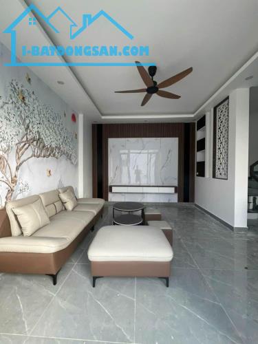 CHỦ THIỆN TRÍ BÁN NHÀ ĐỘI CẤN-BA ĐÌNH.45M GIÁ HƠN 9 TỶ