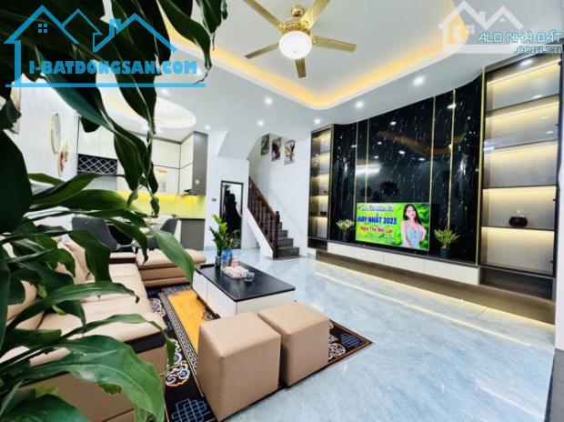 Bán nhà Yên Bệ, Kim Chung 35m² 5T mặt ngõ ô tô, lô góc , gần thpt Hoài Đức A nhỉnh 4 tỷ . - 1