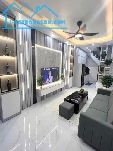 BÁN NHÀ KHÂM THIÊN ĐỐNG ĐA 30M2 4T MT 3.5M GIÁ 5.98 TỶ NGÕ RỘNG, NHÀ MỚI, Ở SƯỚNG. - 5