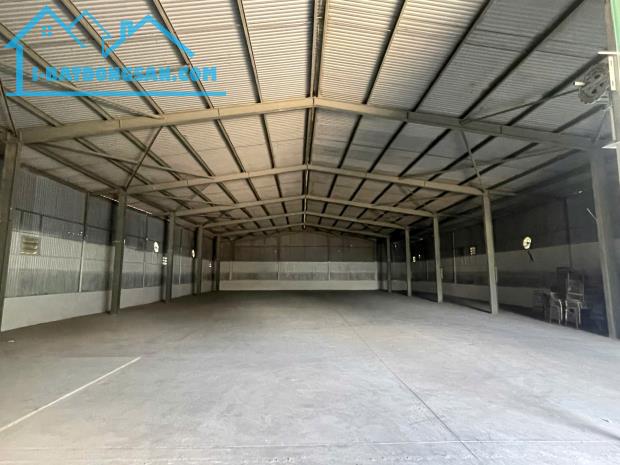 Kho Xưởng Cho Thuê: Diện tích: 500m² - 1