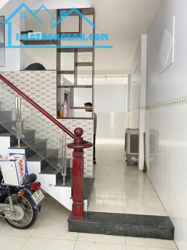 Hiếm Thoại Ngọc Hầu - 4x20m HXH vô nhà - 2 tầng - Giáp Bầu Cát