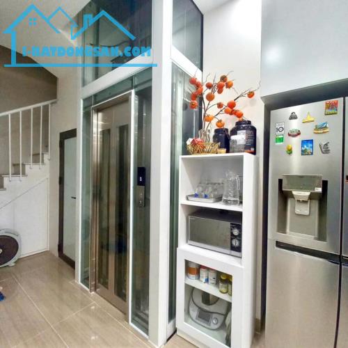 Bán nhà phô Lê Thanh Nghị, Hai Bà Trưng 30m, 5 tầng. Giá: 9.8 tỷ - 1