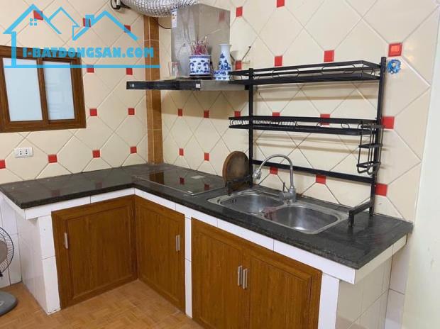 Cho thuê nhà mặt ngõ ô tô phố Mai Động.  45m2 * 4 Tầng giá 15 triệu. - 1