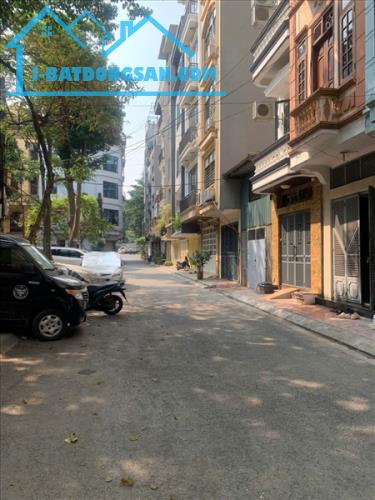 BÁN NHÀ PHÂN LÔ LIỀN KỀ ĐƯỜNG HỒNG HÀ - BA ĐÌNH - 32M2 - GIÁ 11,4 TỶ - 2