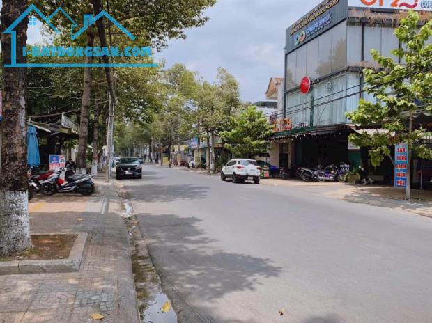 Bán Lô Đất 2 Mặt Tiền Trương Định (đường 4) mặt tiền sau đường 3 Trương Quyền, Gần VinCom