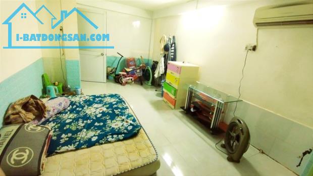 DIỆN TÍCH 93M2 - 5M6 x 16M6 - XE HƠI ĐẾN NHÀ - SÁT MẶT TIỀN QL 50 - 3.8 TỶ. - 1