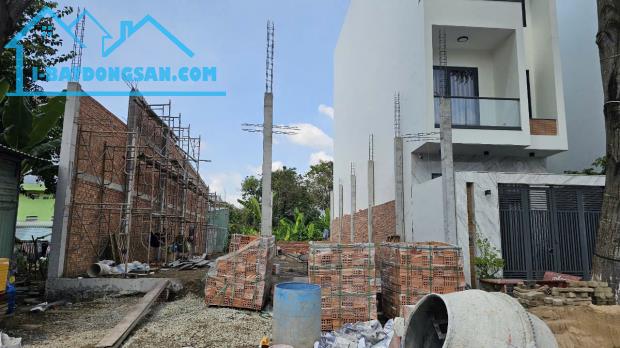 Cho thuê kho 180m² mới 100% mặt tiền đường Lý Thái Tổ KDC Hưng Phú 1 - 4