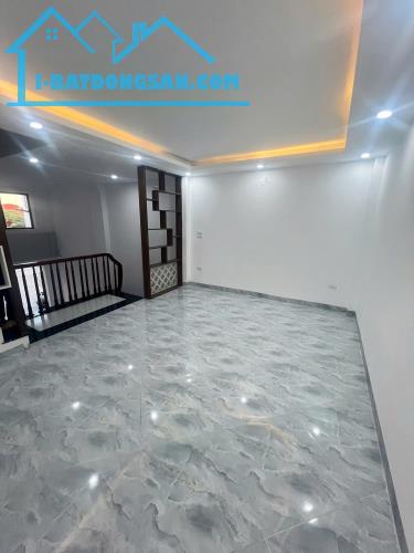 NHÀ MỚI QUỲNH ĐÔ 50M2 - Ô TÔ ĐỖ CỔNG - 2 THOÁNG - VÀI BƯỚC RA PHỐ - CHỈ 5.6 TỶ - 3