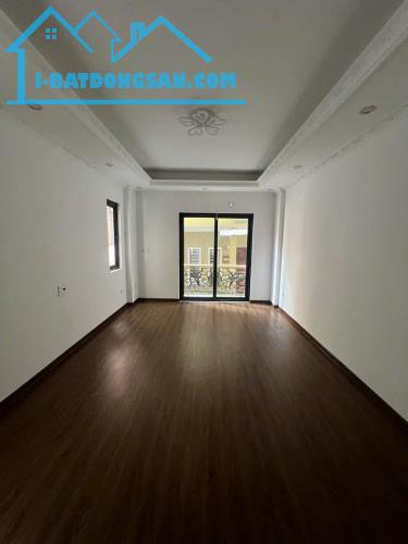 KIM NGƯU - 2 THOÁNG - NGÕ 3 GÁC TRÁNH - 20M Ô TÔ CHẠY - GIÁ 7 TỶ - 2