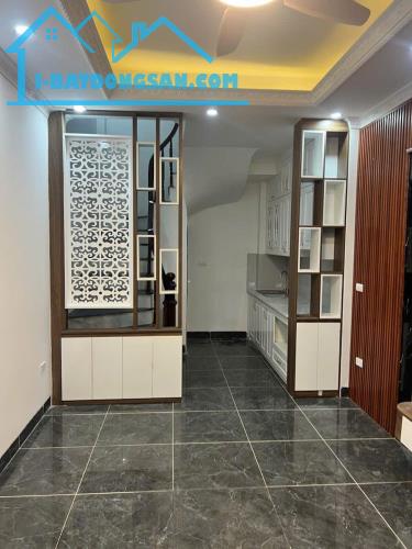 KIM NGƯU - 2 THOÁNG - NGÕ 3 GÁC TRÁNH - 20M Ô TÔ CHẠY - GIÁ 7 TỶ - 1