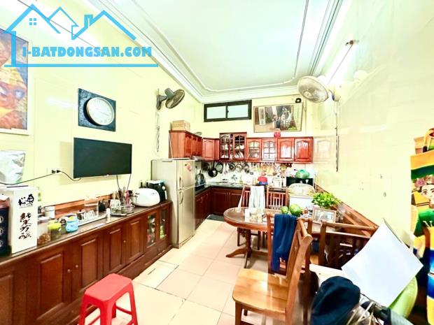 Bán nhà Nguyễn Lương Bằng 40m2 5T 6,5 Tỷ, Ngõ Thông 3 Gác, oto đỗ sát nhà, 2 MẶT Thoáng - 1
