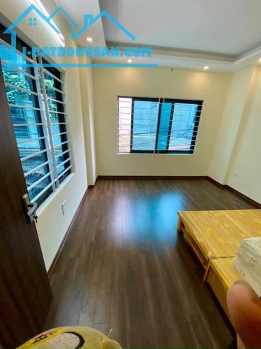 Bán nhà đẹp, Lô Góc, 56m2, 5 tầng, Ở ngay, Ngô Gia Tự, Long Biên, nhỉnh 5 tỷ - 2