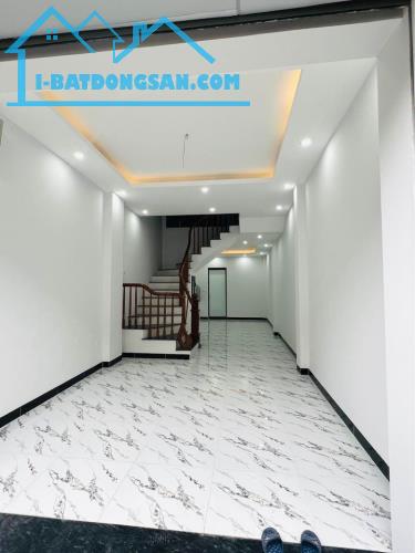 Bán nhà riêng Kim Chung, Hoài Đức 38m2. Xây 4 tầng lệch. Cạnh chợ Yên Vĩnh. Ôtô cách 12m - 4