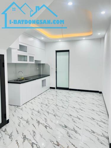 Bán nhà riêng Kim Chung, Hoài Đức 38m2. Xây 4 tầng lệch. Cạnh chợ Yên Vĩnh. Ôtô cách 12m - 3