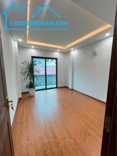 Bán nhà riêng Kim Chung, Hoài Đức 38m2. Xây 4 tầng lệch. Cạnh chợ Yên Vĩnh. Ôtô cách 12m - 1