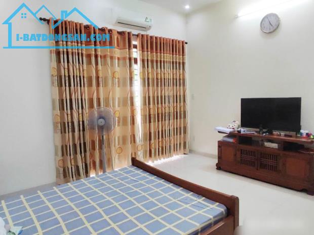 Nhà Đẹp Hẻm Xe Hơi, Trường Chinh, 3 tầng đúc, Tân Bình, 4.7x24m, 125m2, nhỉnh 13 tỷ TL